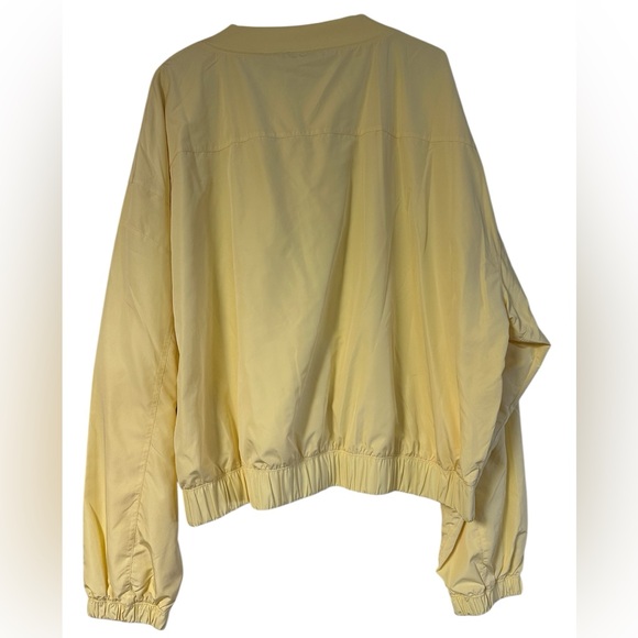 Fila x Hailey Bieber Popcorn Yellow V-Neck Pullover Windbreaker - Medium / NWT - Picture 4 of 5